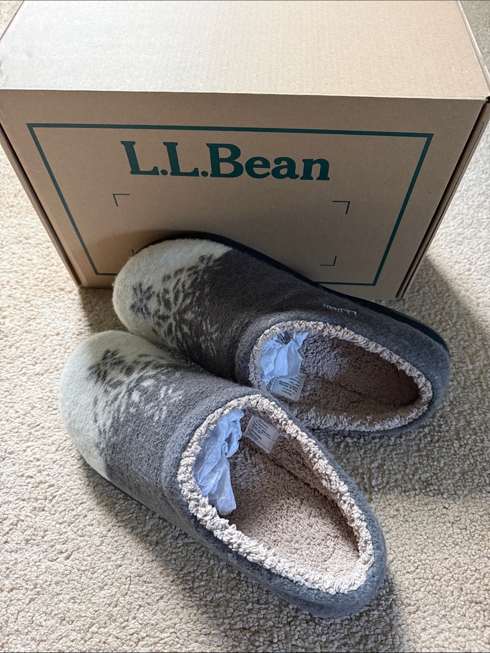 L.L.Bean Daybreak skiff slipper. NWT